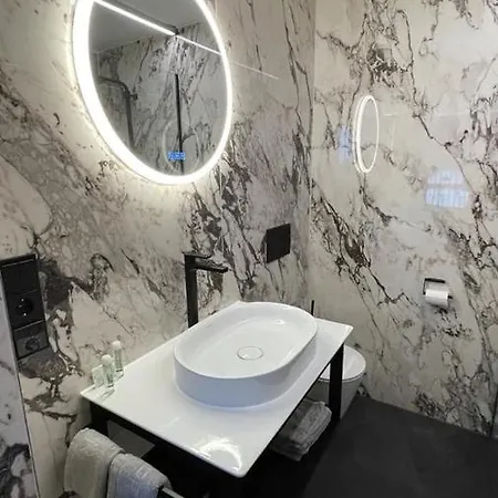 Zimmer&appartements Am Schloßplatz Apartment Hohenems