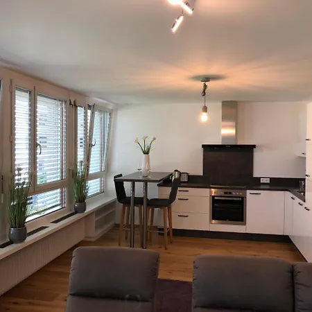 Zimmer&appartements Am Schloßplatz *