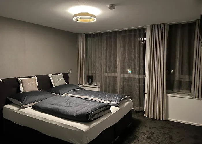 Zimmer&appartements Am Schloßplatz Apartment *